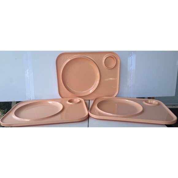 Set of 3 Plastic Lap Food Trays Tan w/Drink Holder 13.5" Length (BRAND UNKNOWN) - Picture 3 of 8